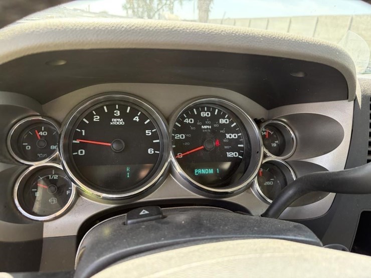 2012-gmc-sierra-3500-image-18