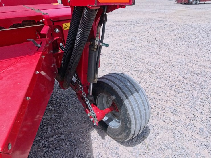 massey-ferguson-1383-image-41