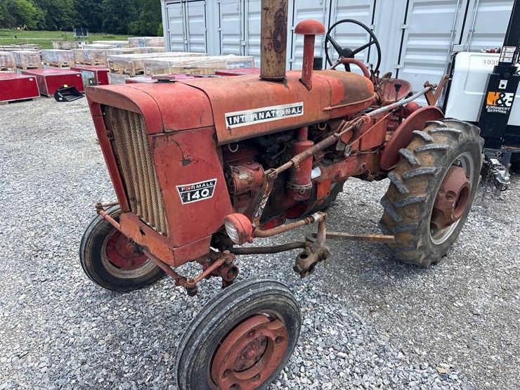 case-ih-140-image-2