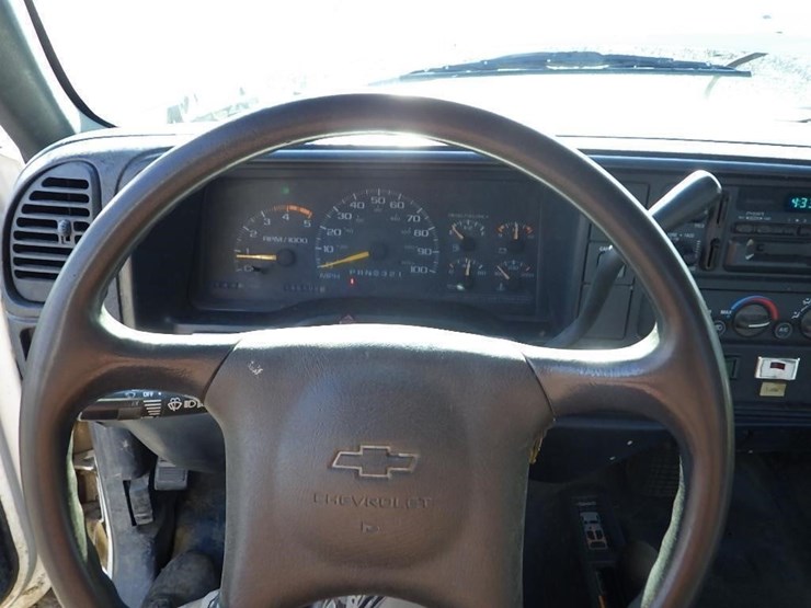 1997-chevrolet-3500-image-34