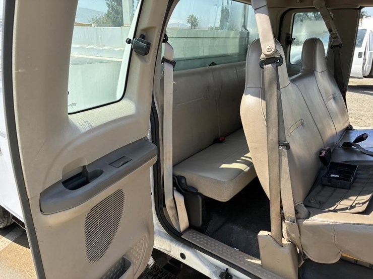 2004-ford-f350-image-13