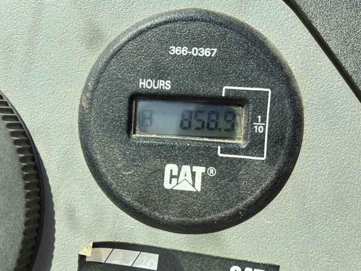 2014-caterpillar-430e-image-43