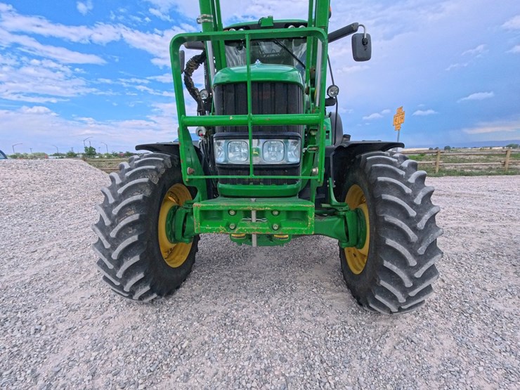 2011-john-deere-7530-premium-image-101