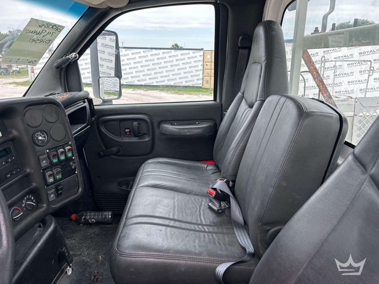 2008-chevrolet-c7500-altec-ta40-41ft.-bucket-truck-image-17