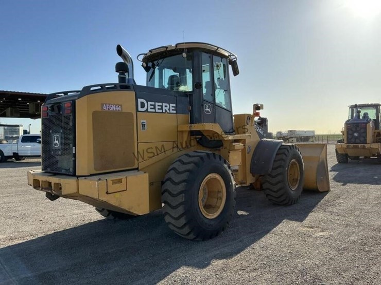 2017-deere-624k-image-5