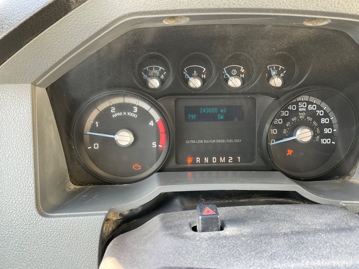 2013-ford-f450-image-14