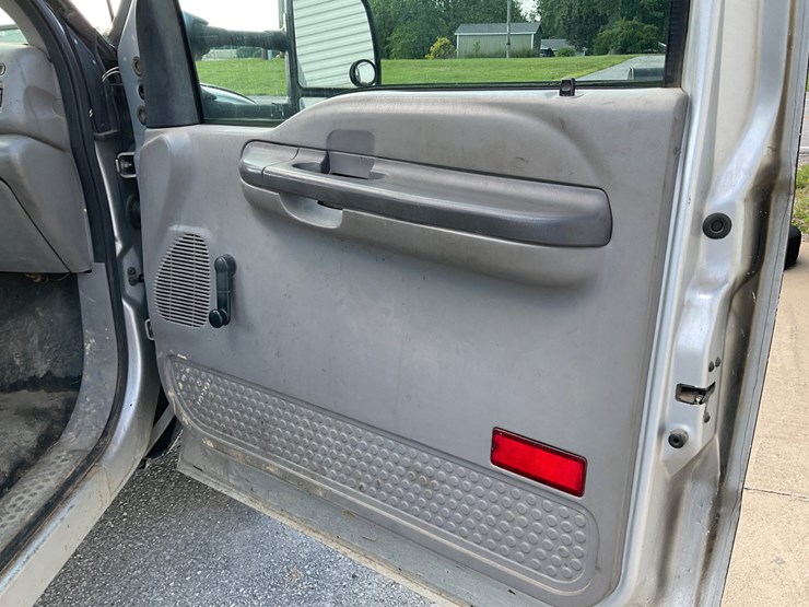 2000-ford-f550-image-11