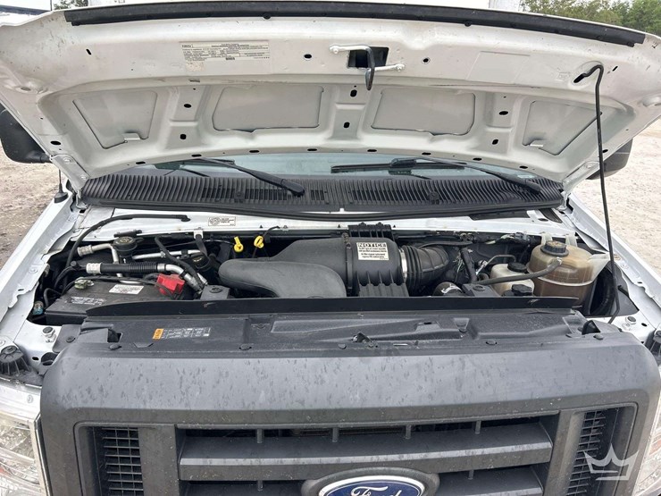 2019-ford-e350-image-9
