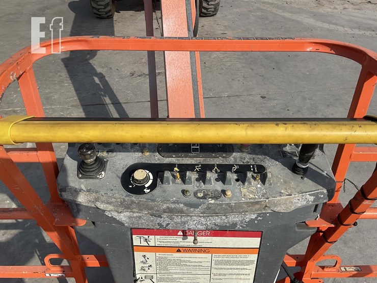 2007-jlg-660sj-image-10