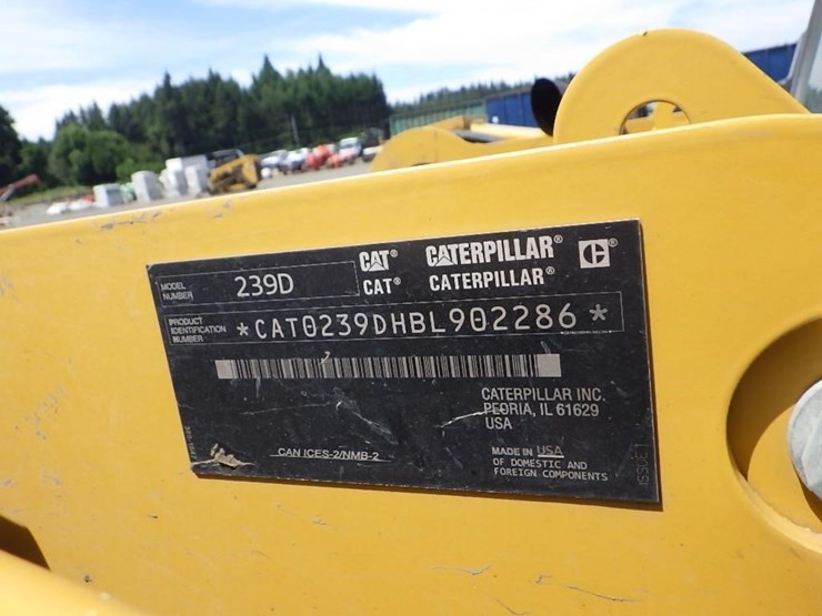 2018-caterpillar-239d-image-36