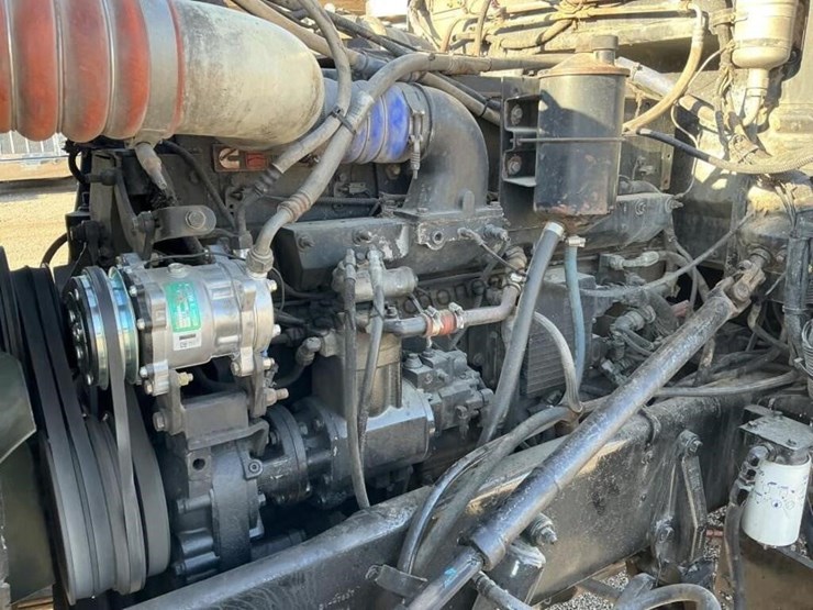 1995-peterbilt-379-image-13