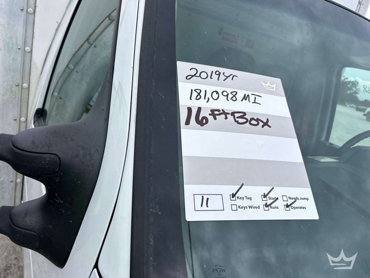 2019-ford-e350-image-21