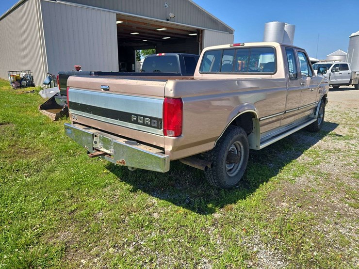 1996-ford-f-250-xlt,-extended-cab,-5.8l,-gas,-bench-seat,-cloth,-4wd,-power-windows,-dmi-bumper,-gooseneck-ball,-spare-tire,-177,236-miles,-gas,-vin--1fth26h9tea7672-image-4