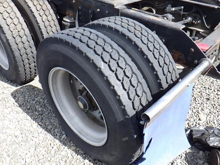 2000-kenworth-w900b-image-8