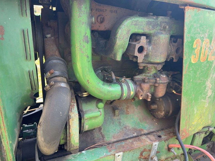 john-deere-3020-image-18