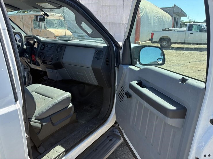 2013-ford-f250-image-16