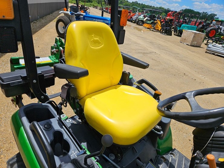 john-deere-1025r-image-28