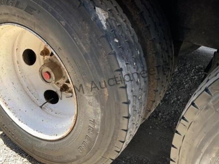2012-versa-v-bottom-spreader-trailer-image-8
