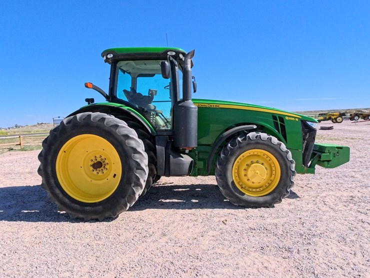 john-deere-8285r-image-6