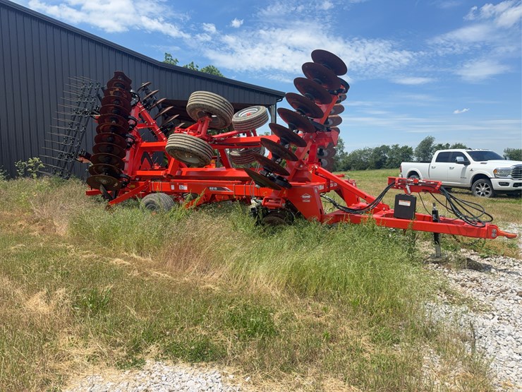 kuhn-krause-8215-image-6