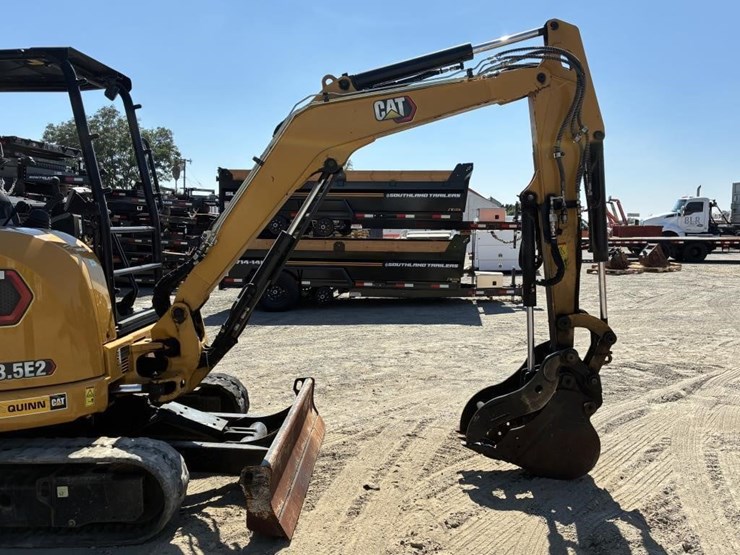 2020-caterpillar-303.5-image-6