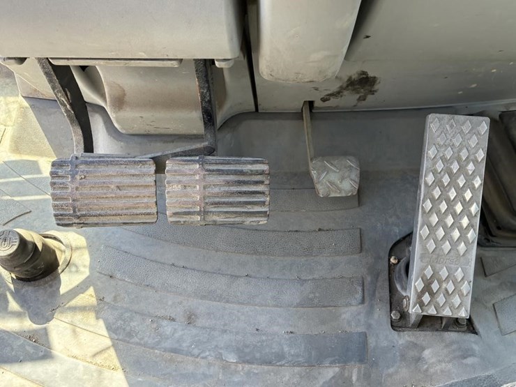 1996-ford-f350-xl-image-12