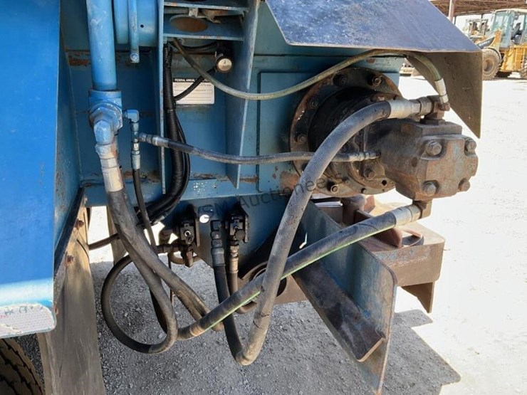 2012-versa-v-bottom-spreader-trailer-image-10