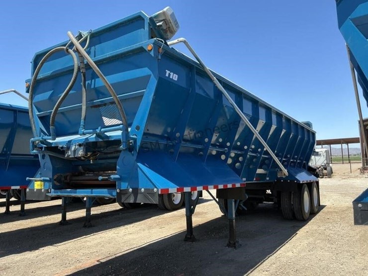 2014-versa-v-bottom-spreader-trailer-image-1