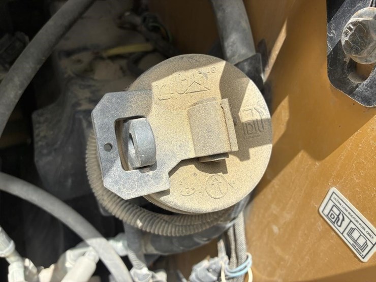 2014-caterpillar-246d-image-28
