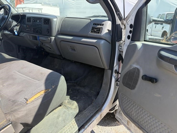 2002-ford-f450-image-10