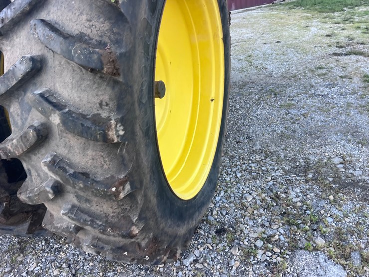john-deere-8110-image-12