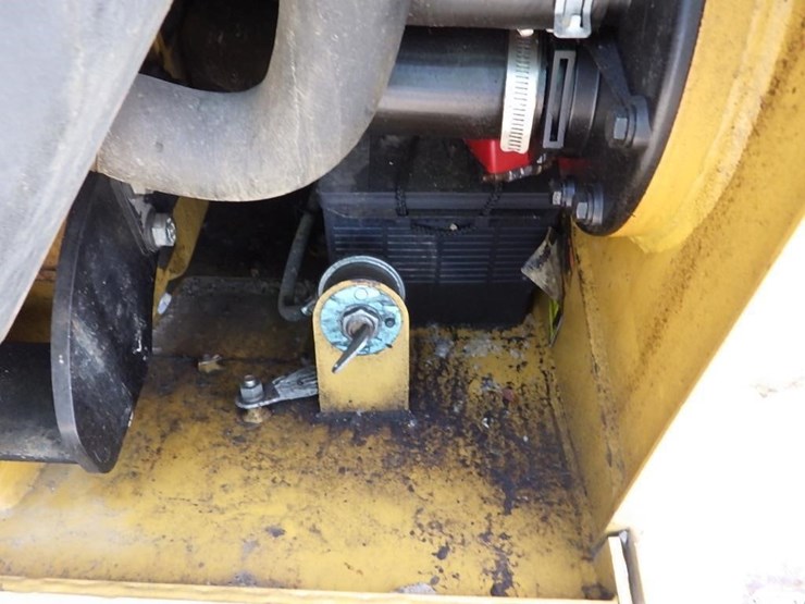 2017-caterpillar-239d-image-27