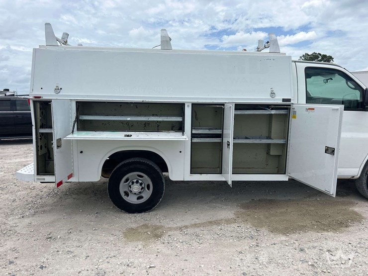 2006-chevrolet-express-knapheide-kuv-enclosed-service-van-image-21