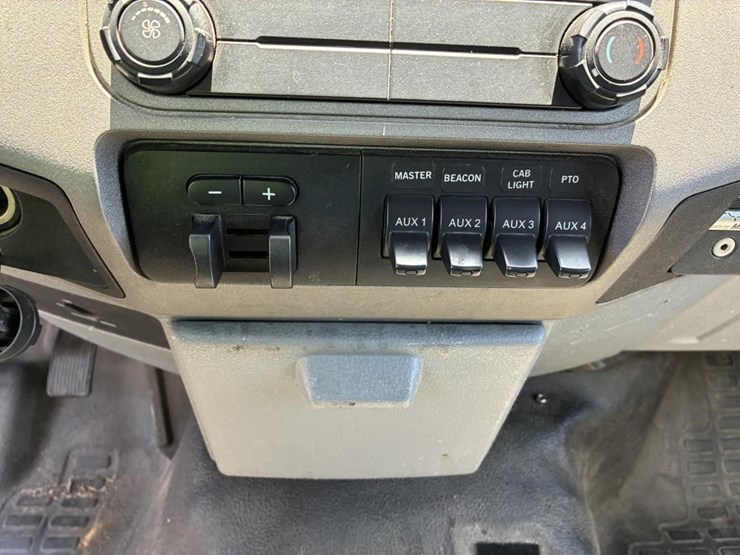 2011-ford-f550-image-20