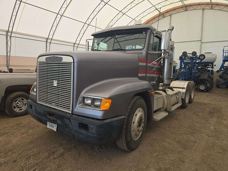 1991-freightliner-semi,-wet-kit,-9-speed,-air-brakes,-twin-fuel-tanks,-aluminum-ris,-ss-fenders,-11r24.5,-detroit-diesel-60-series,-air-slide-5th-wheel,-vin--1fuvdseb5lh392980-image-1