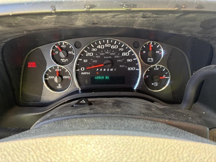 2014-utility-van-image-16