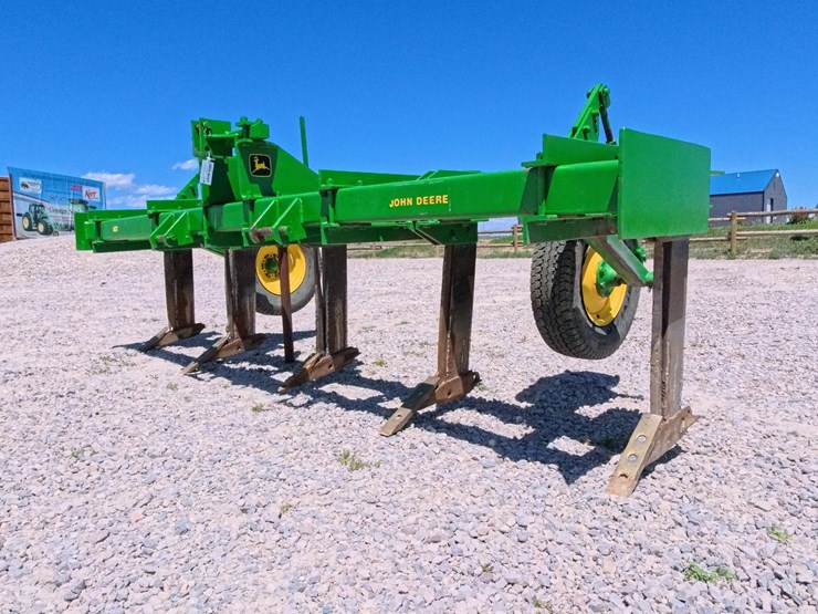 #1037-•-john-deere-37a-ripper-image-1