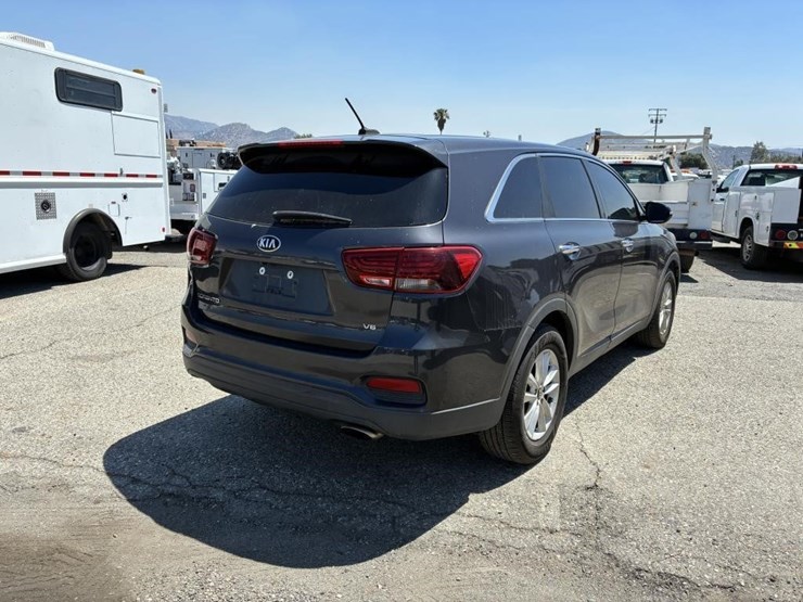 2019-kia-sorento-image-3