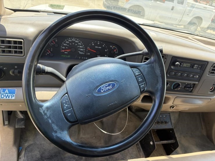 2004-ford-f350-xl-image-14