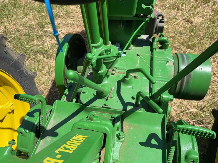 john-deere-b-image-41
