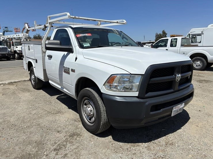 2018-dodge-ram-2500-image-2