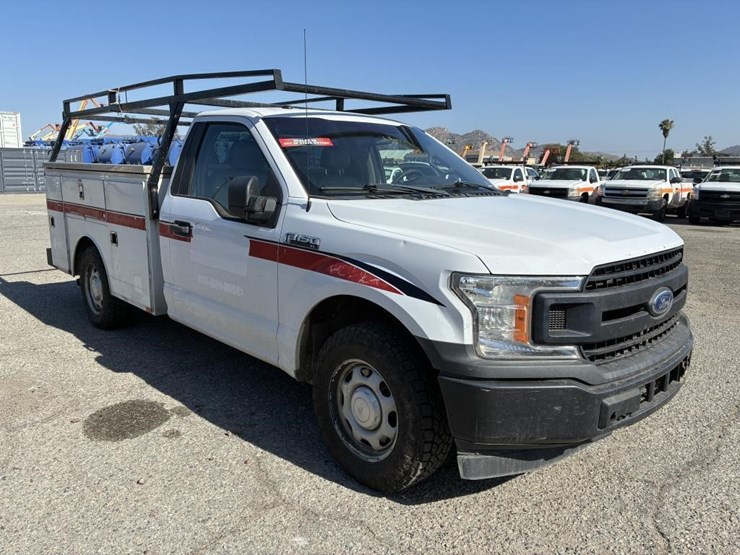 2018-ford-f150-xl-image-2