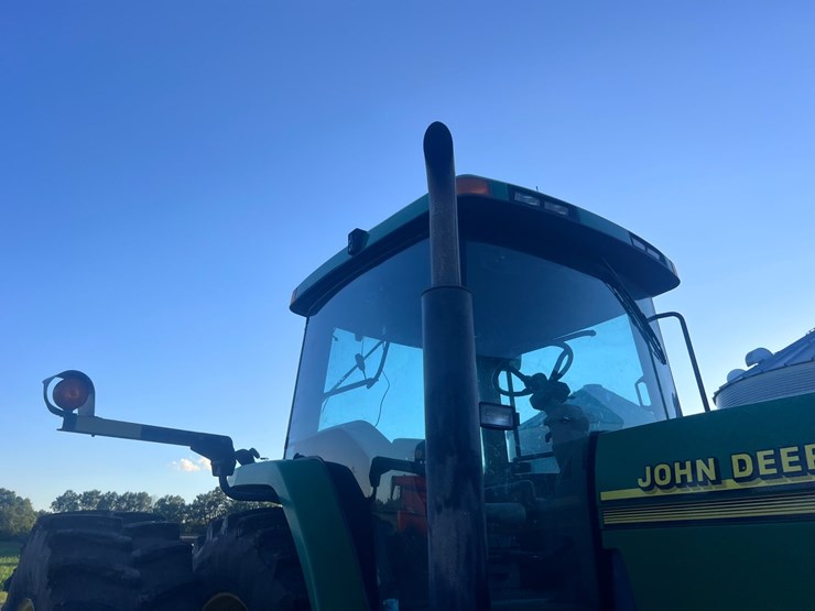john-deere-8110-image-6