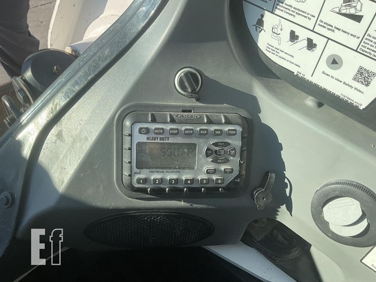 2022-bobcat-t870-image-16