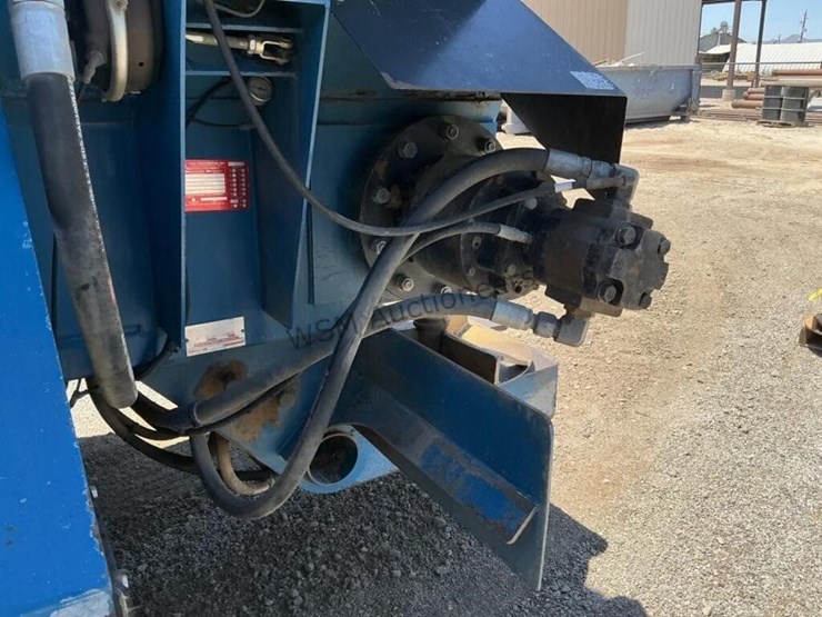 2020-versa-v-bottom-spreader-trailer-image-12