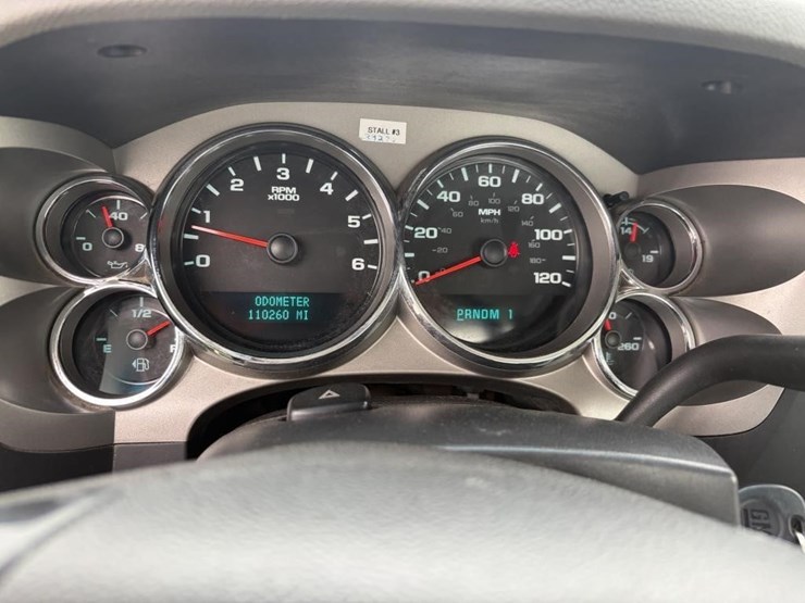 2011-chevrolet-silverado-2500-image-14