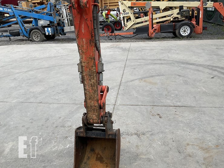 2021-kubota-u25-image-12