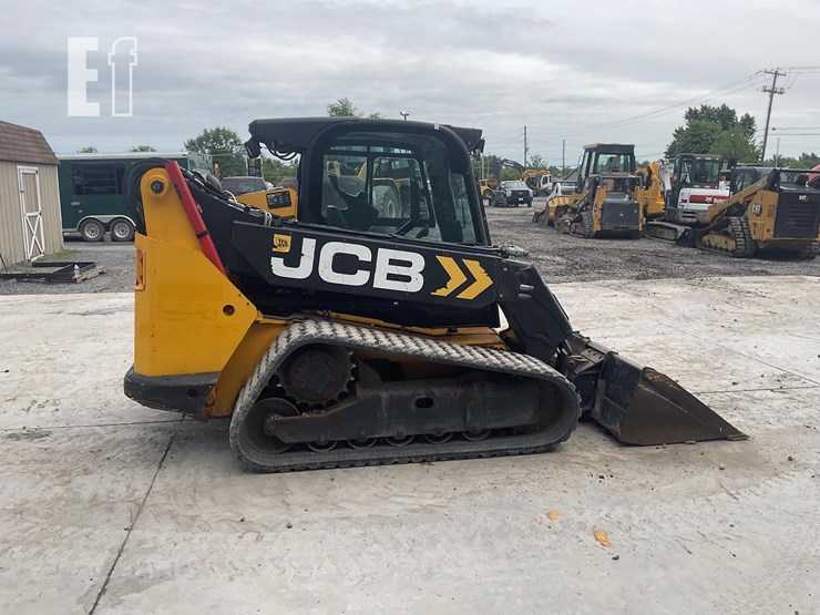 2021-jcb-3ts-8t-image-5
