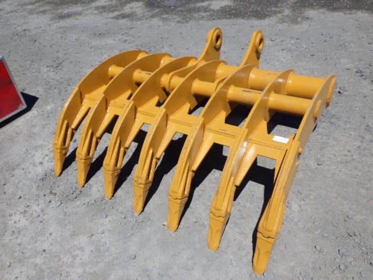 caterpillar-320-image-1