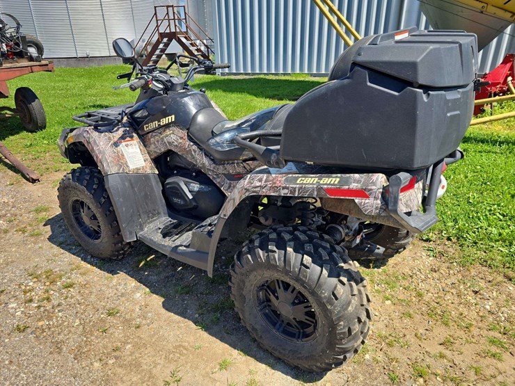 2011-can-am-500-v-twin-four-wheeler,-4wd,-5,149-miles,-brp-seat-add-on-and-storage,-needs-new-left-rear-boot,-other-then-that-good-four-wheeler-image-6